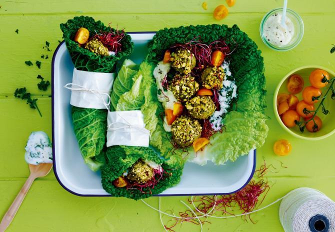 Falafel Kaaryleet Ja Cashew Kastike