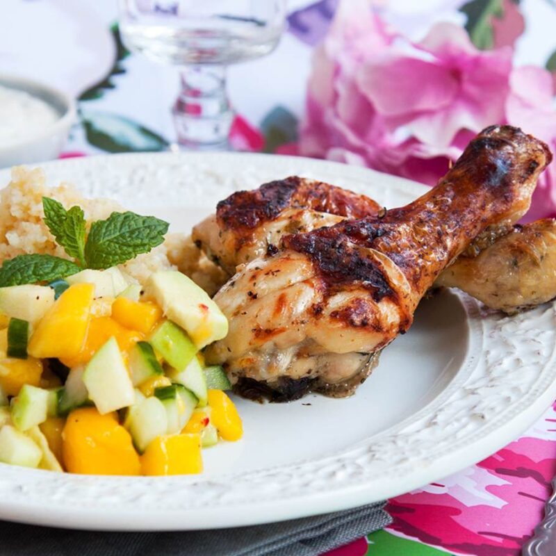 Ugnsgrillade Kycklingben Med Mynta Och Avokado Och Mangosalsa 800X800